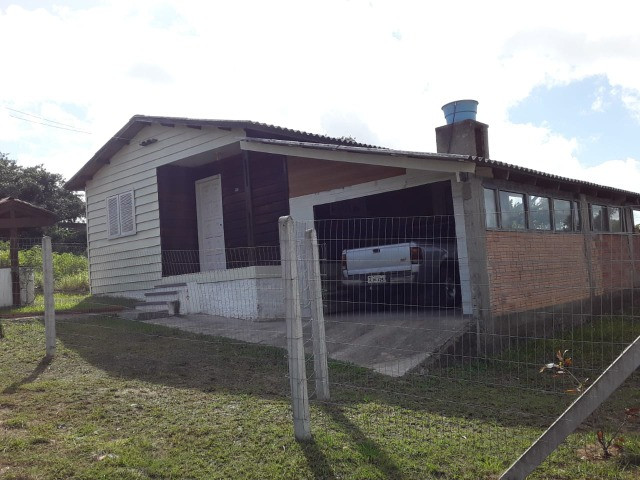 Velleda oferece casa em terrenão a somente 350m do asfalto ac troca litoral