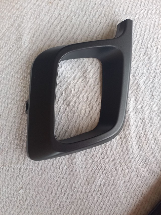 Moldura do P/choque dianteiro compass trailhawk LE