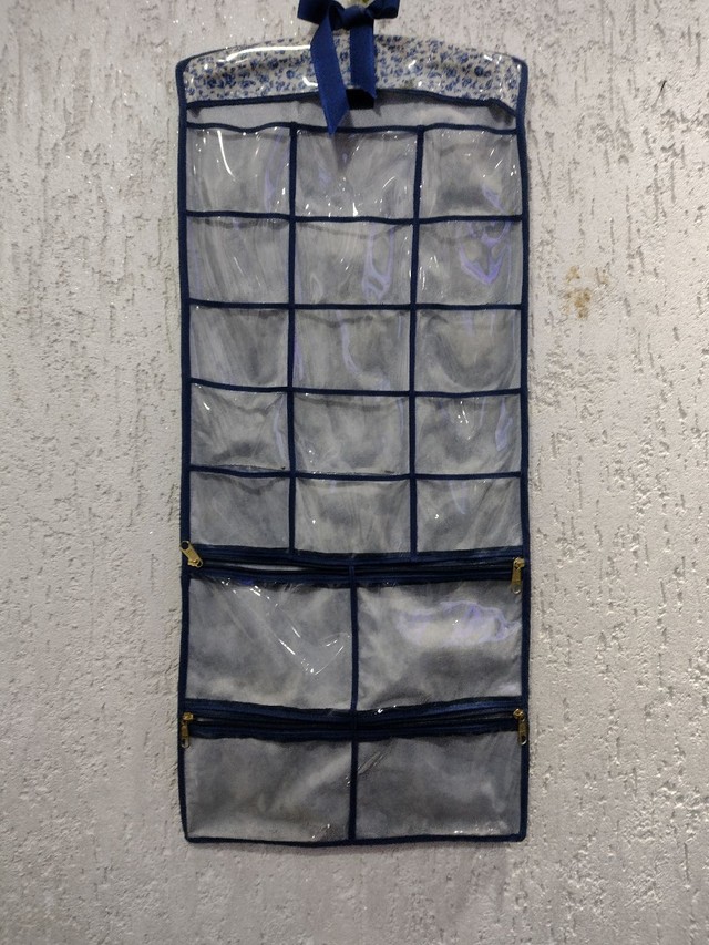 Suporte para pendurar bijuterias no guarda roupa - Foto 4