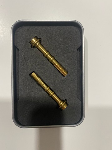 Parafusos titânio para pinça de freio Shimano M8000 - Foto 3