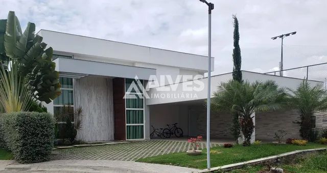 CASA DE ALTO PADRÃO COM 4 SUÍTES NO BAIRRO SIM