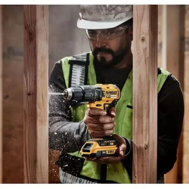 Furadeira Parafusadeira 1/2" 20V 2 Baterias Dewalt DCD7781D2 Garantia de 3 Anos - Foto 3