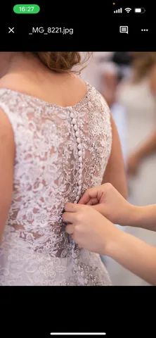 Vestido elegante e moderno,bordado dê Swarovski - Foto 3