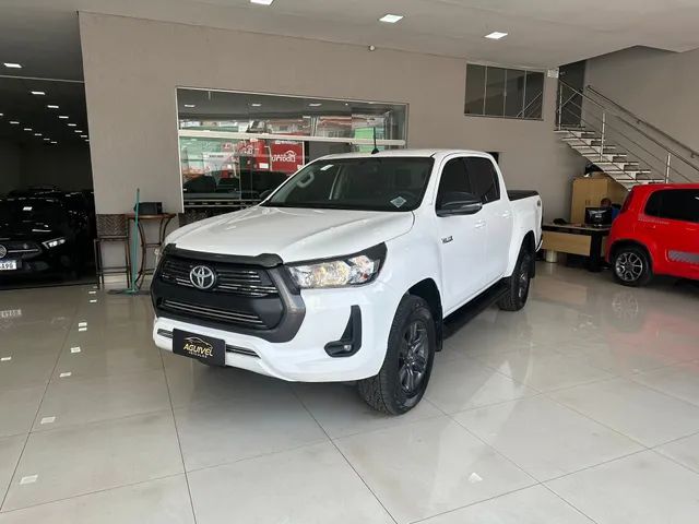 TOYOTA HILUX HILUX CD SR 4X4 2.8 TDI DIESEL AUT.