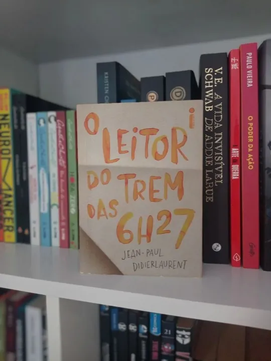Livro semi-novo, O Leitor do Trem das 6h27 de Jean-paul Didierlaurent - Editora Intrinseca