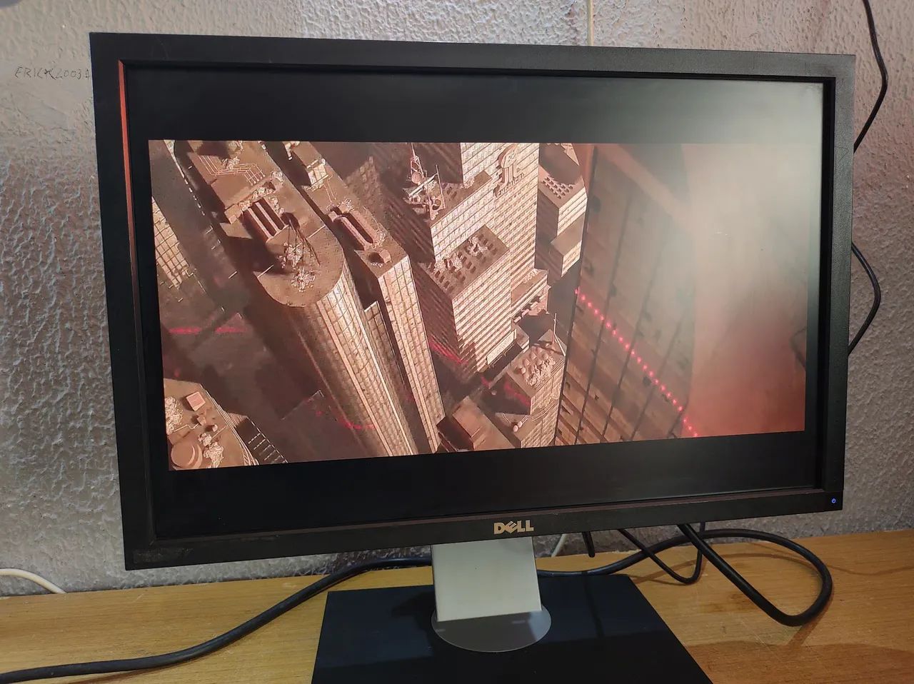 Monitor Dell 24 Pol ultrasharp HDMI / display port - Foto 6