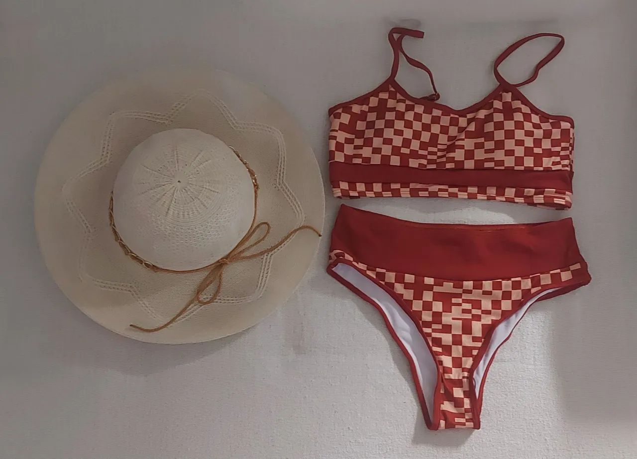 Biquíni com bojo - Tam. M e chapéu de praia Novos - Foto 2