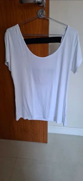 Blusa com Decote nas Costas GG