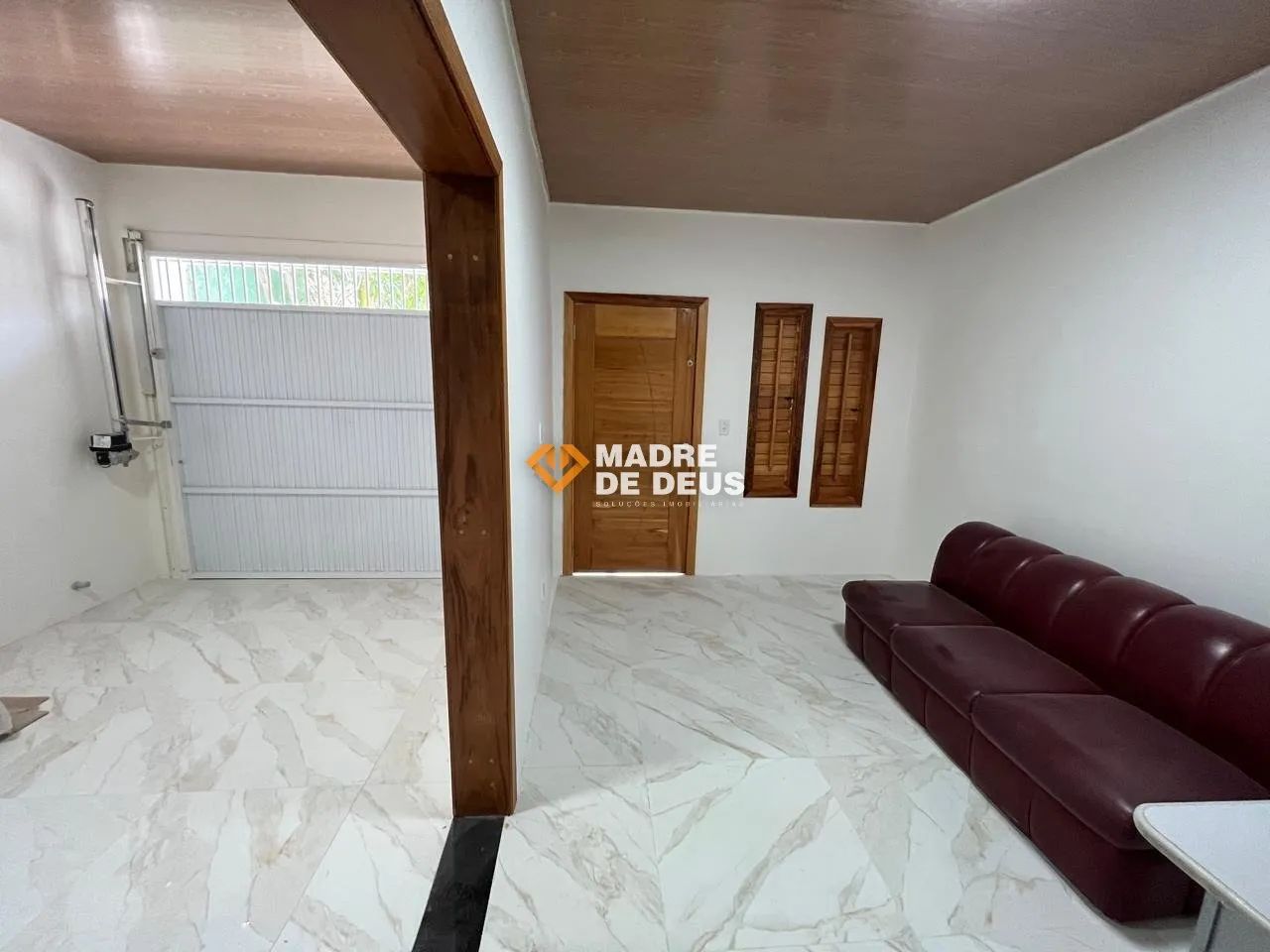 Casa Duplex disponível a venda!