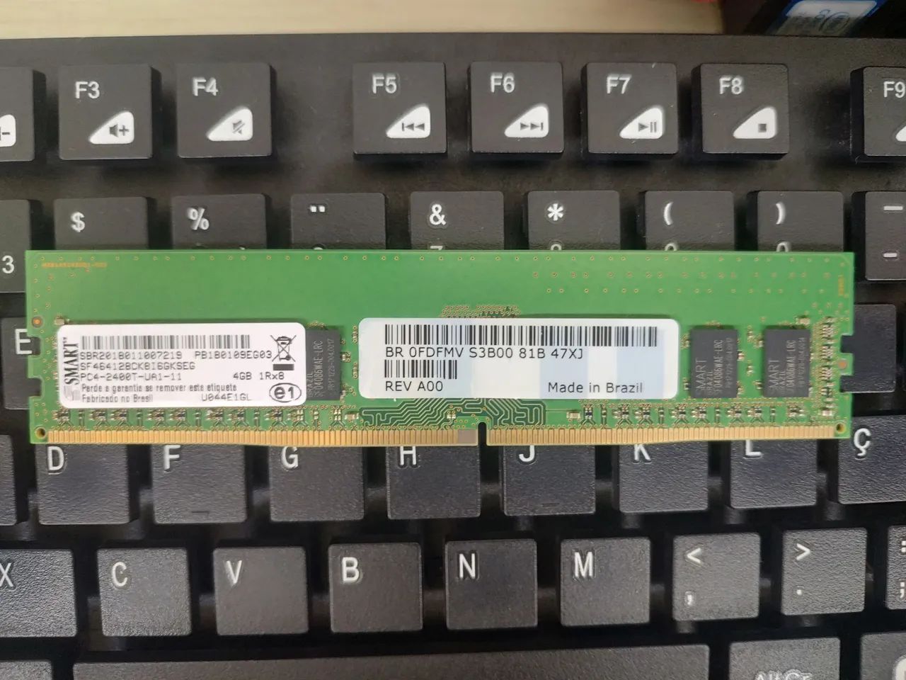 Memória RAM 4GB64167704561537121