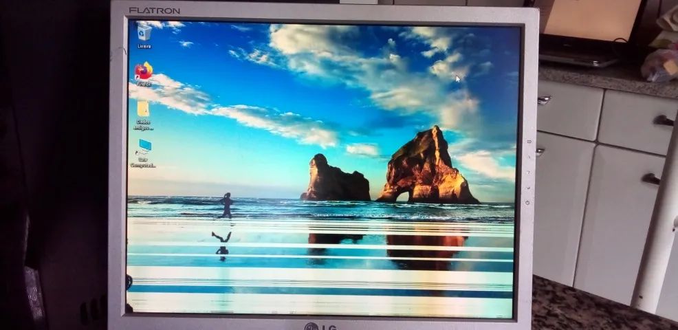 Monitor LG Flatron com defeito  - Foto 3