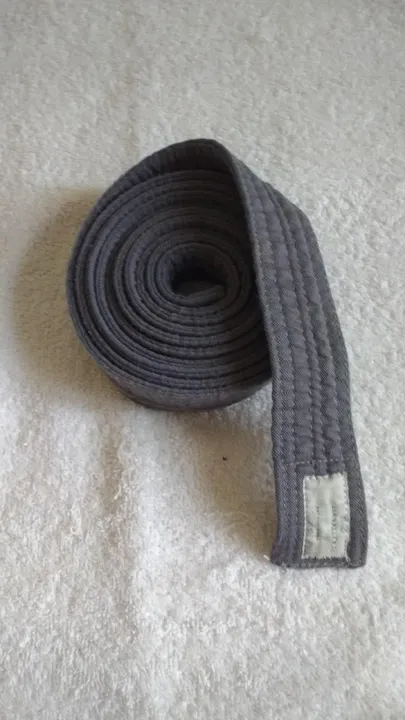 Faixa cinza