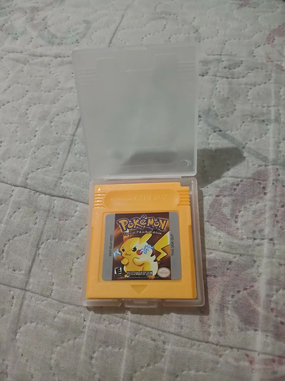 Pokémon Yellow Version - Game Boy Color - Foto 2