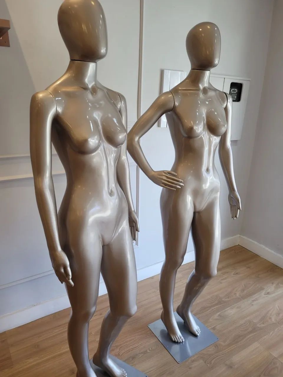 Manequins Femininos - Corpo Inteiro