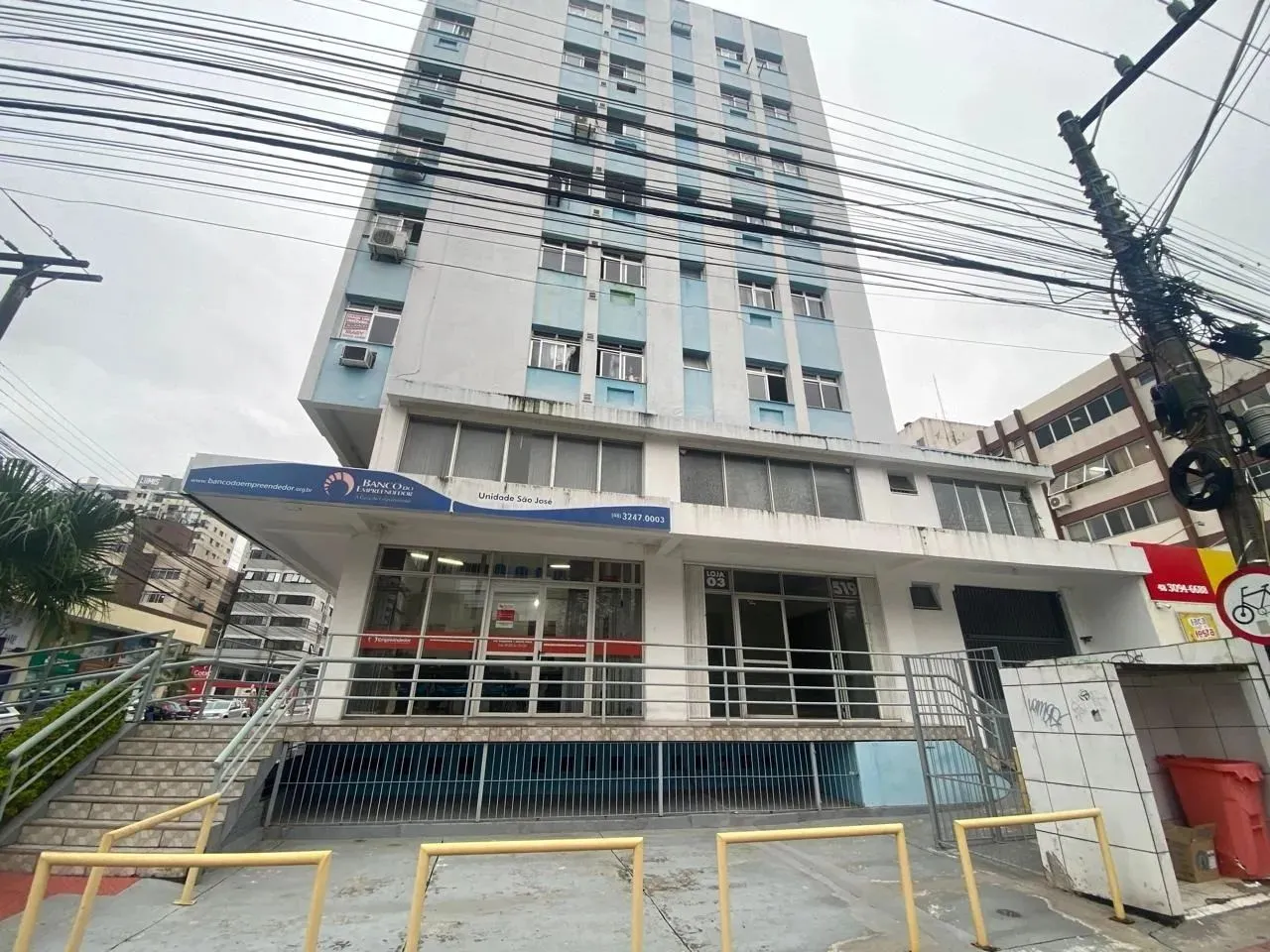 Sala Comercial Térrea 90m² - Kobrasol - São José/SC