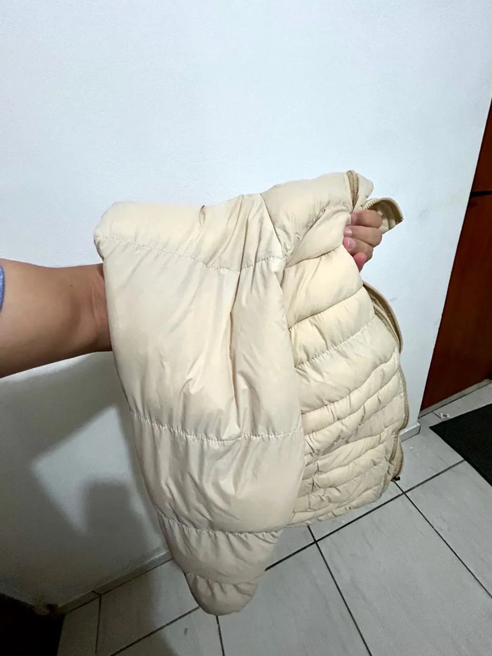 Jaqueta Puffer Bege com Capuz Masculina - Foto 3