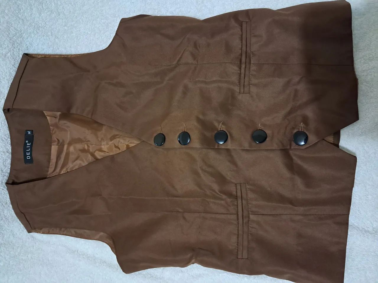 Colete Feminino Marrom Elegante - Delie