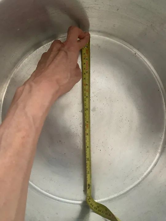 Panela de alumínio grande com tampa - Foto 5