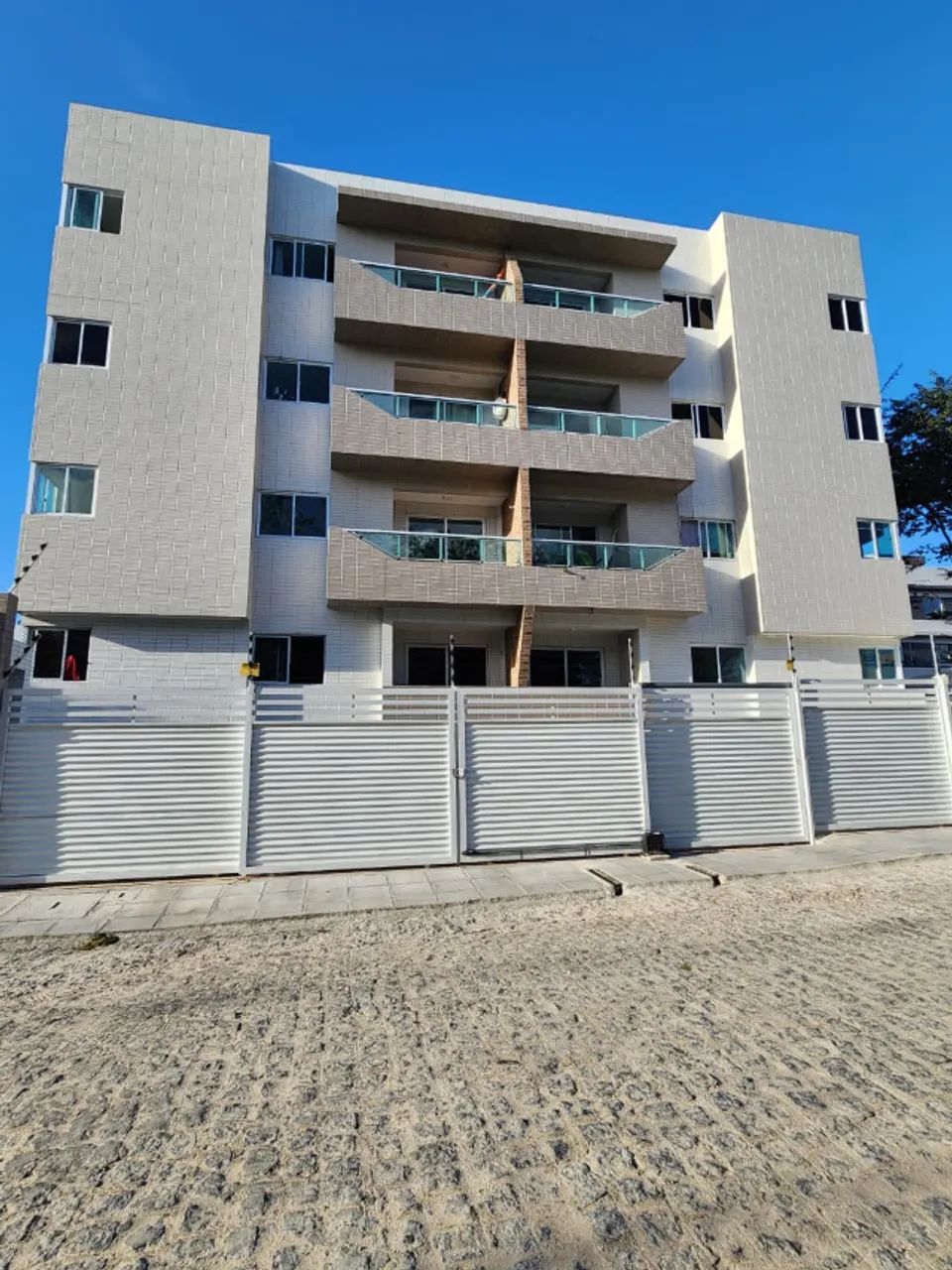 Apartamento Novo Muito Espasoço 3 Quartos nos Bancários 