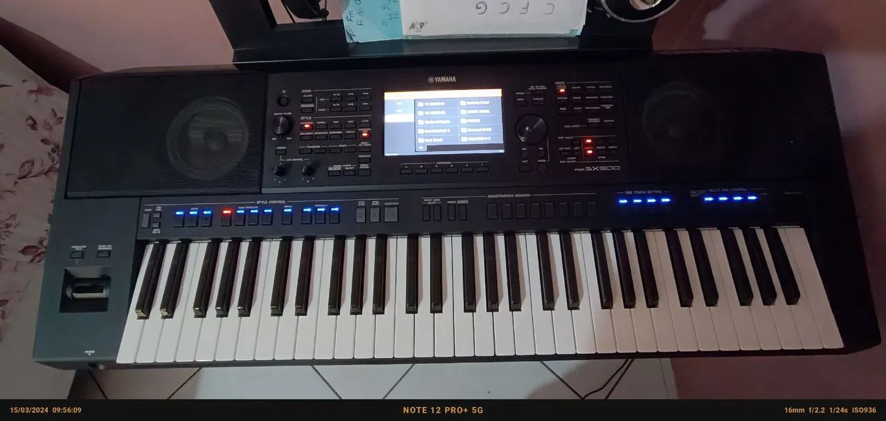 Teclado Yamaha PSR-SX900 - Seminovo - Foto 2