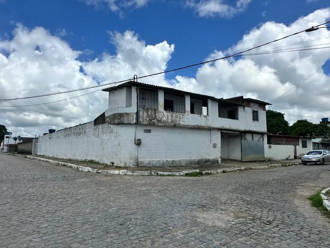 GALPÃO PARA ALUGUEL EM CRUZ DE REBOUÇAS