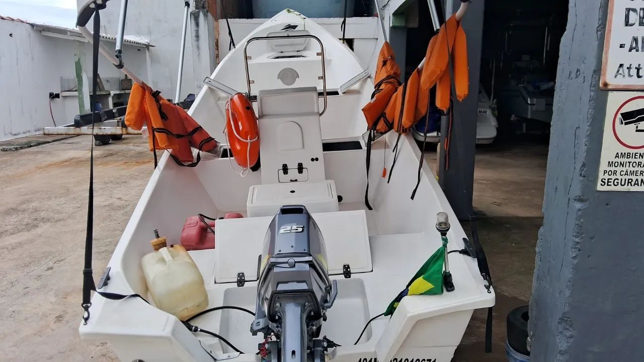 Barco 6,20 com motor 25hp!