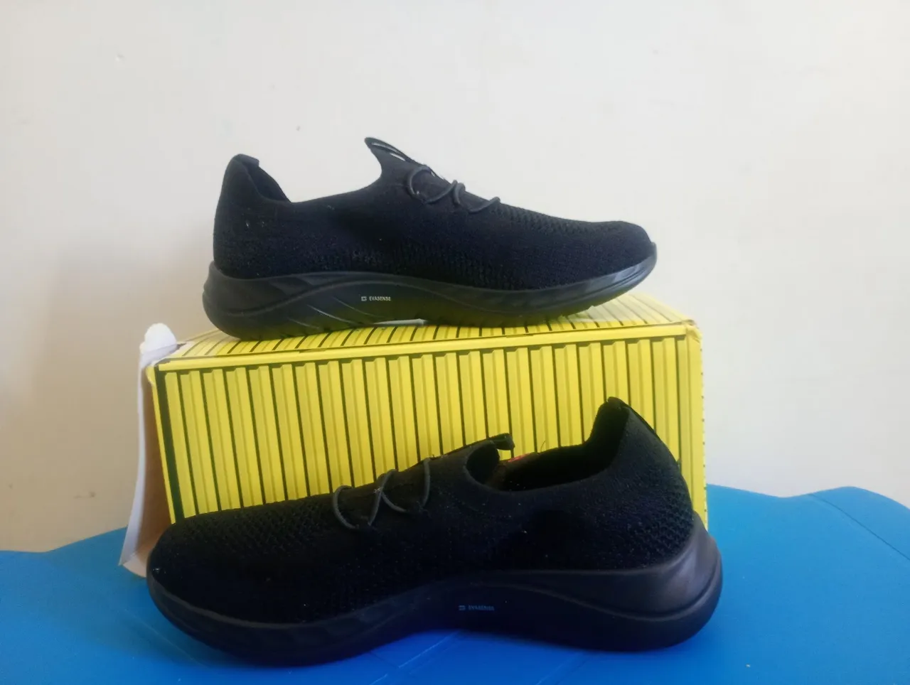 Tênis Preto Confortável e Moderno