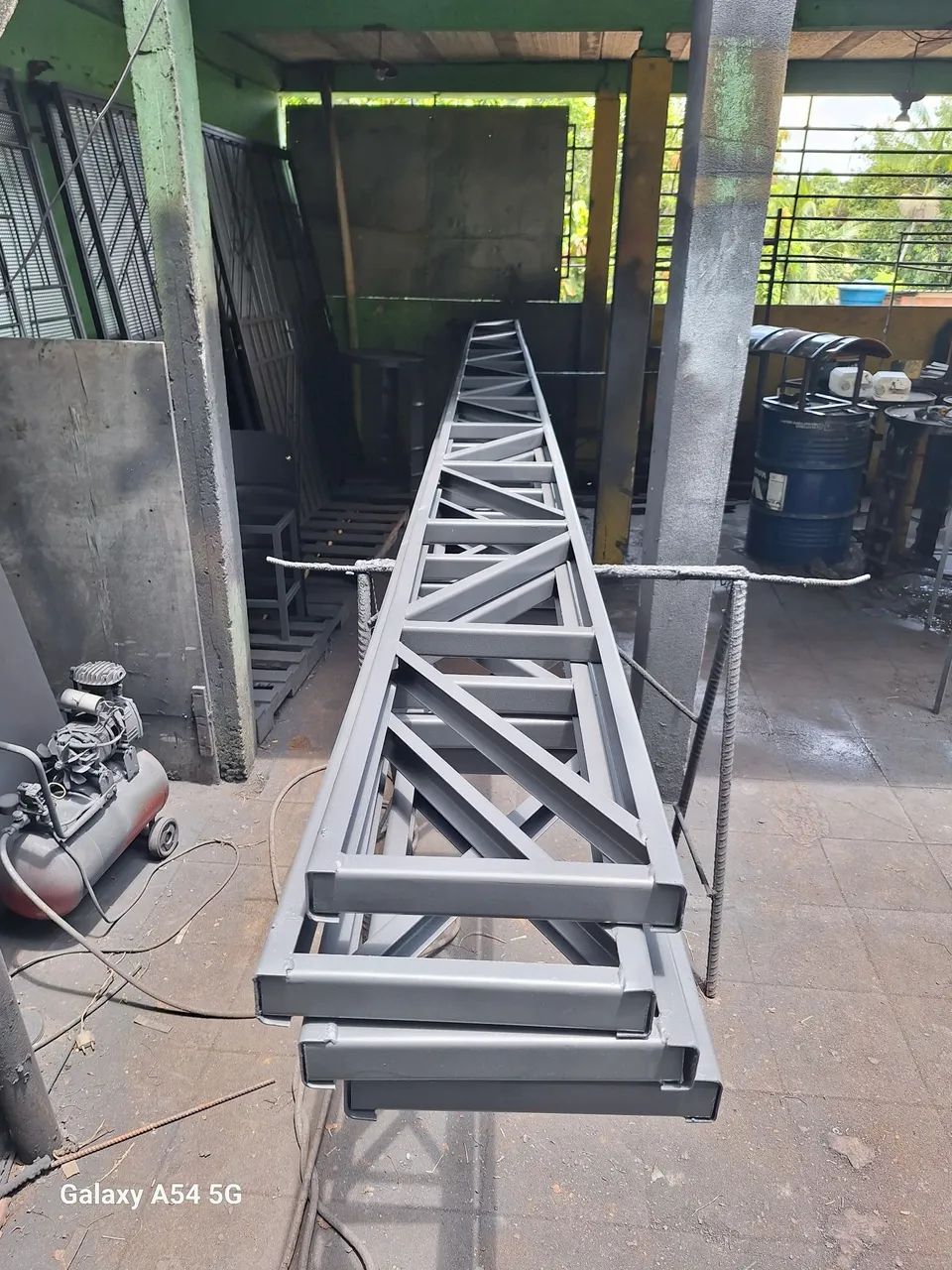 Vigas de aço para construção 6mt/30cm 3 polegadas chapa 14 = 560 cada - Foto 2