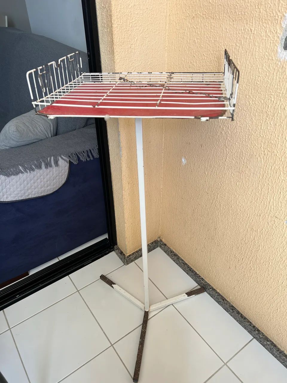 Poleiro 64363740281859120