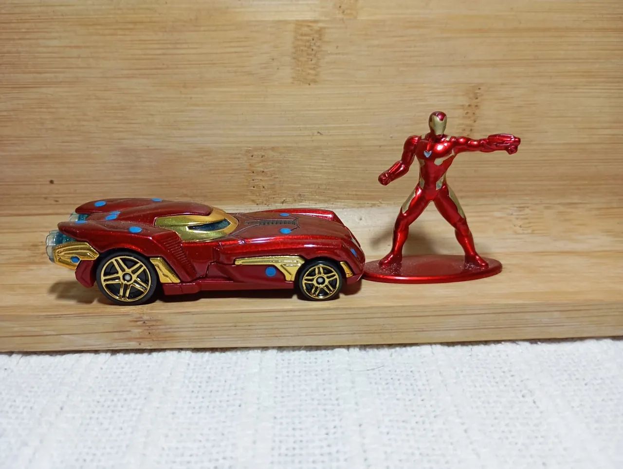 Coleção Marvel Nanometalfigs + Hotwheels - Foto 3