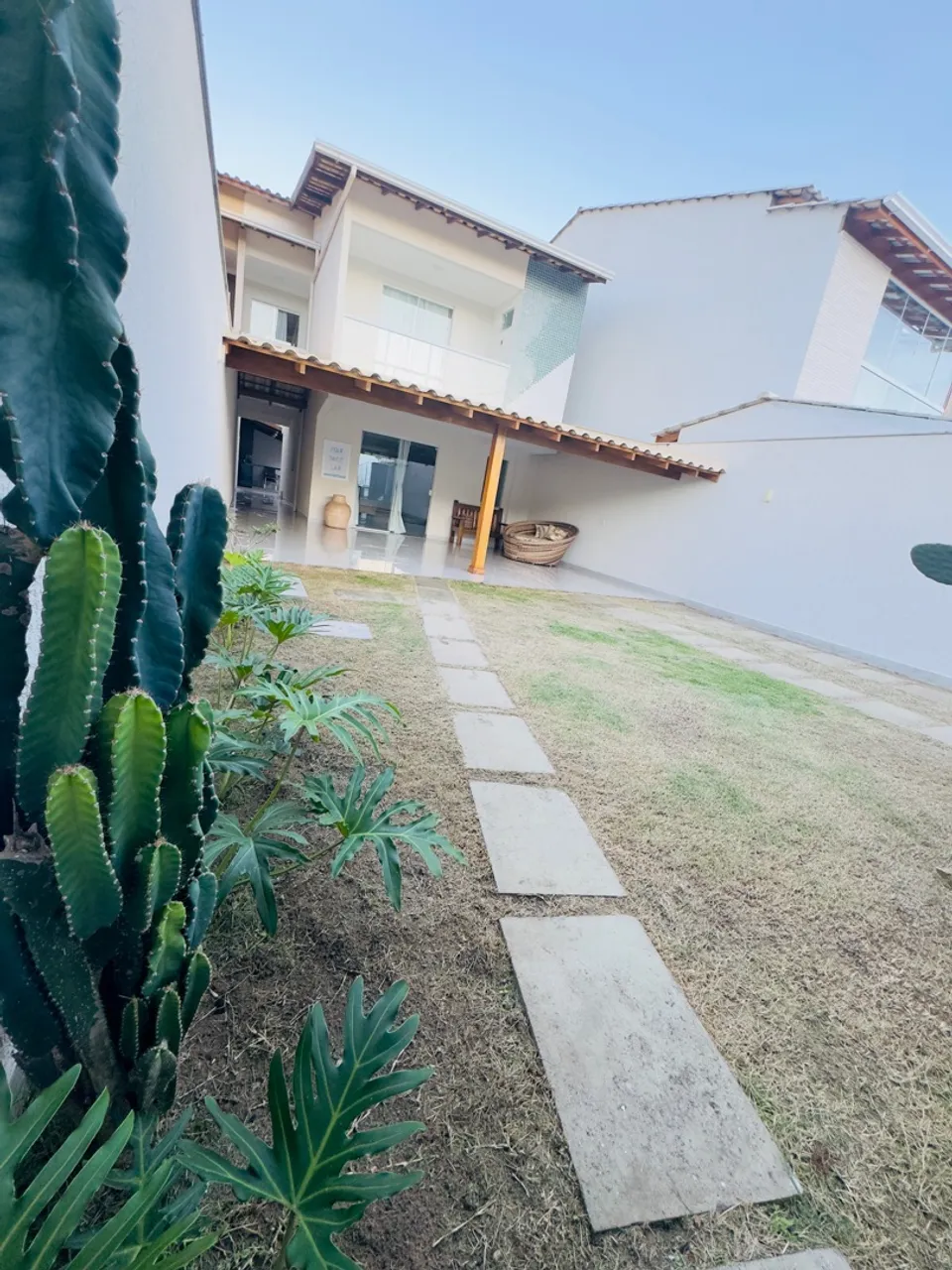 Casa duplex a venda na Praia dos Castelhanos