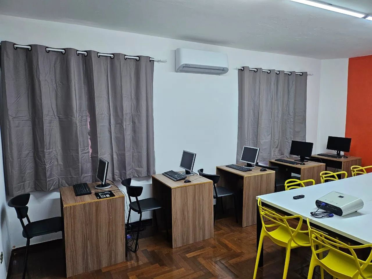 Salas para trabalho estilo coworkink  - Foto 4