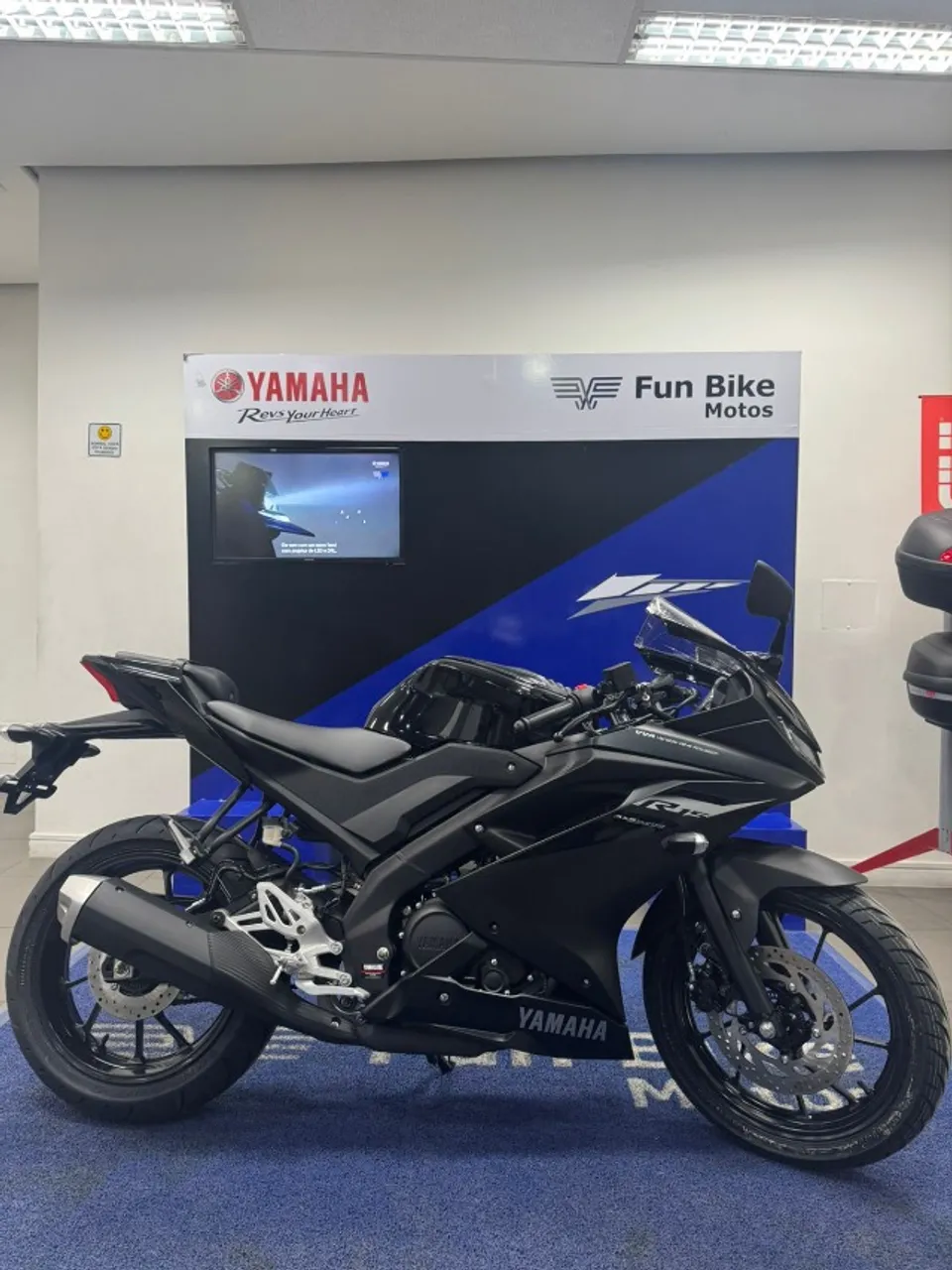 R15 2025 - Pronta Entrega , Financiamento S/ Entrada !!