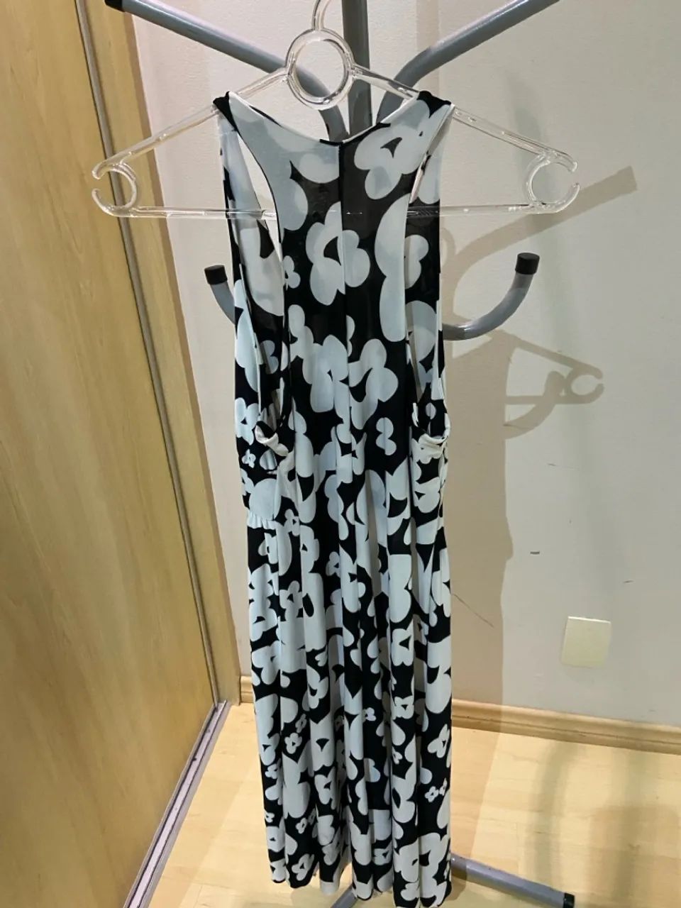 Vestido de verão sem mangas  - Foto 2