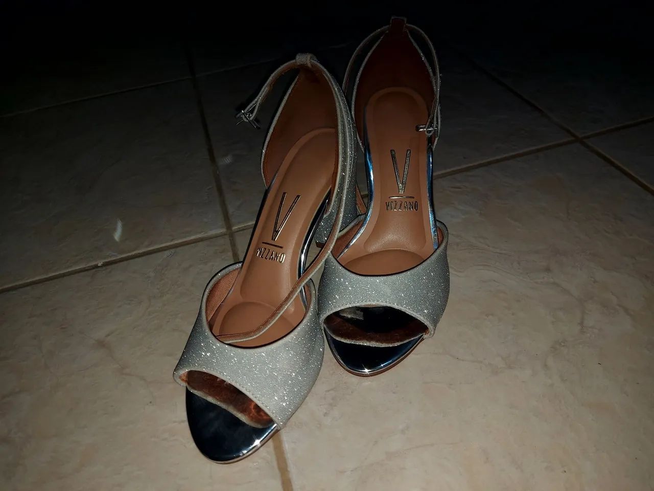 Sandália Vizzano Glitter Prateada