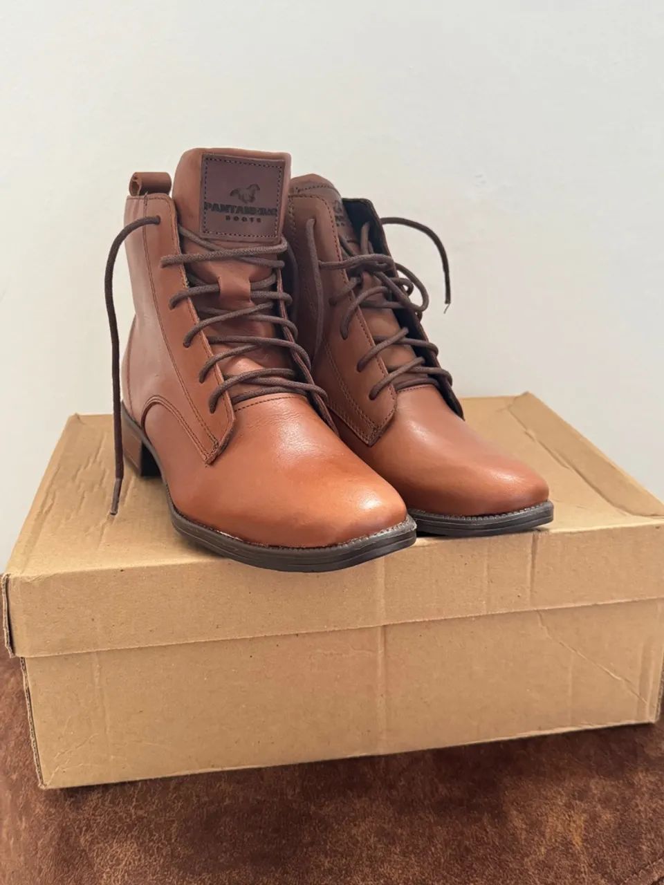 Botas de couro legítimo italiano - Tamanho 35