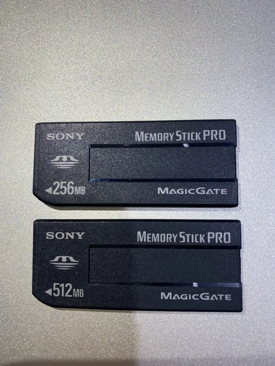 Memory Stick Pro 256MB e 512MB