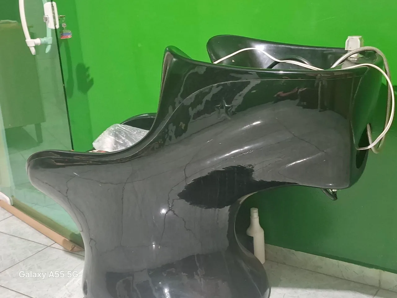 Lavatório de cabeleireiro preto