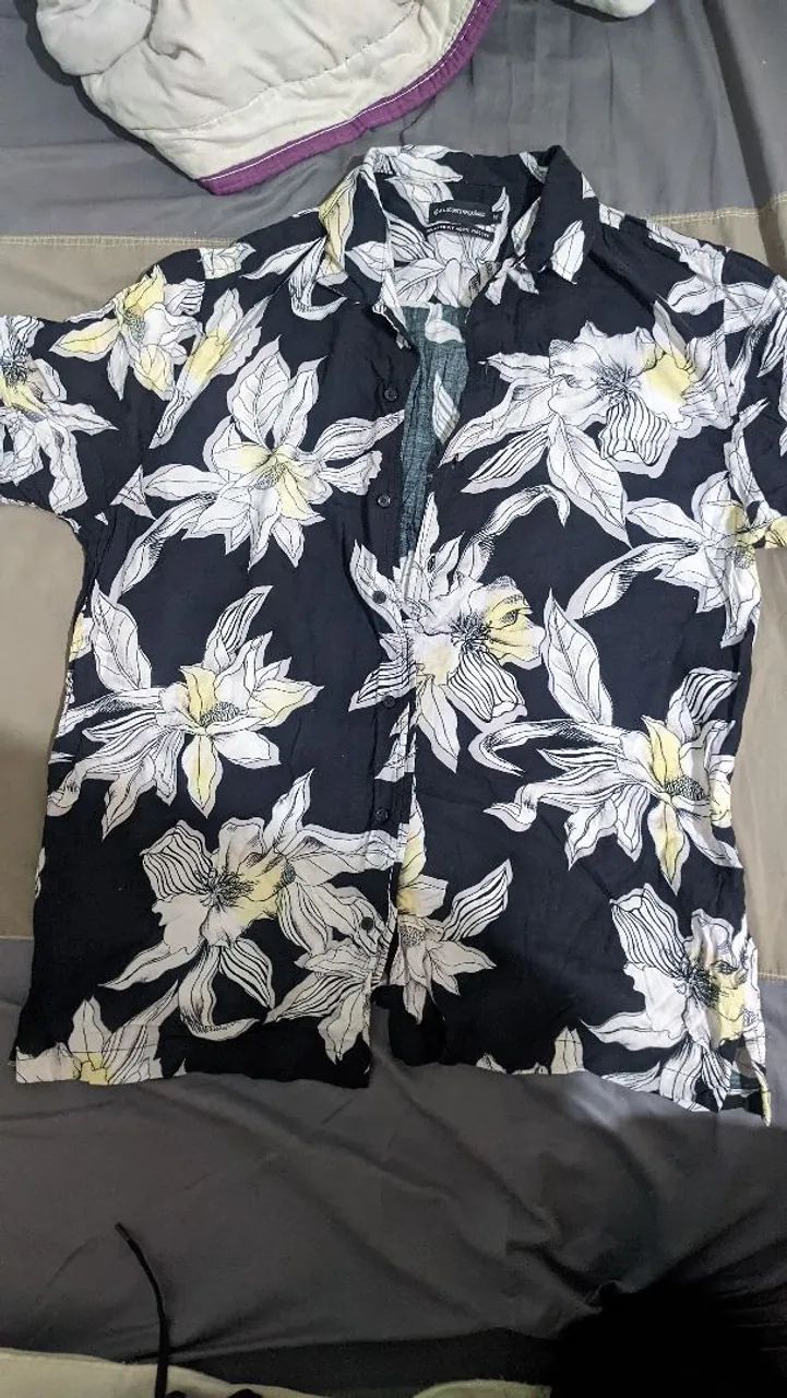 Camisa de Botões Floral Preta C&A
