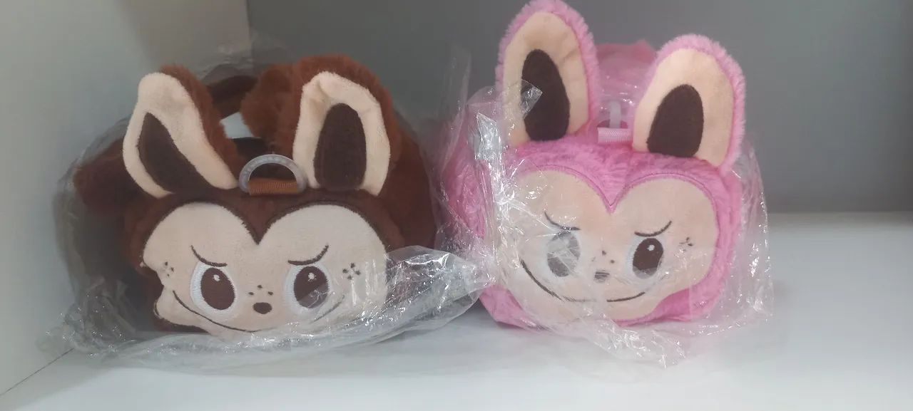 Bolsa de pelucia labubu
