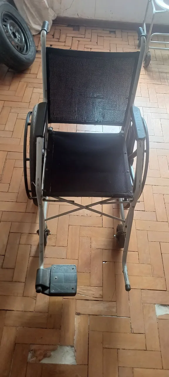 Cadeira de Rodas Manual