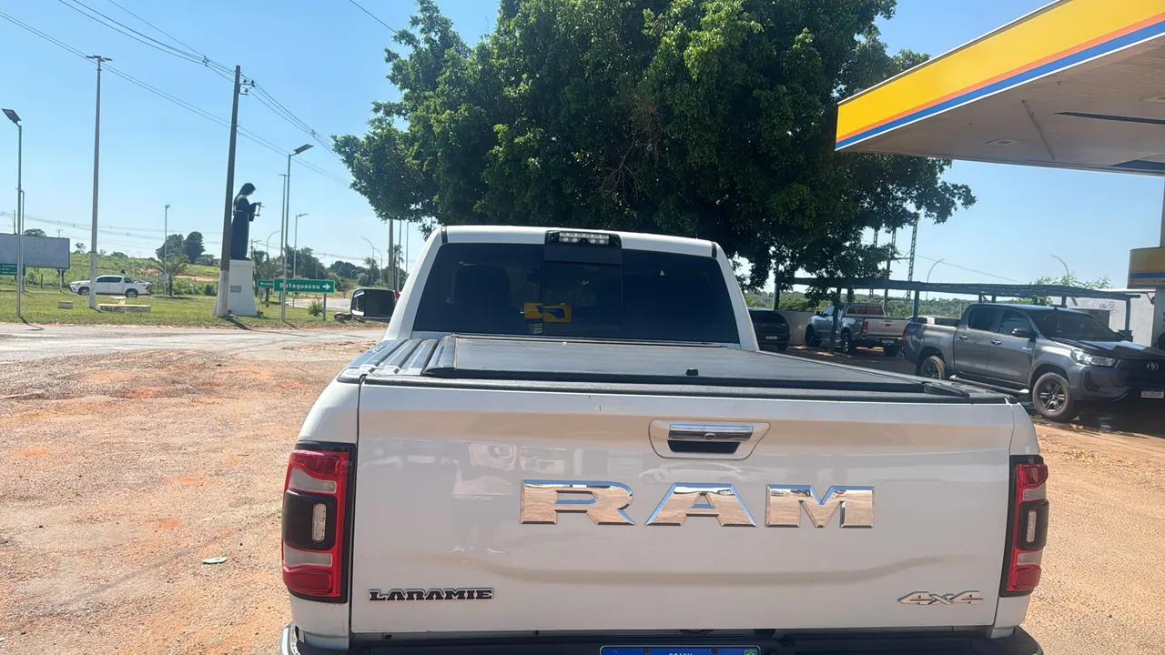 Vendo ou troco dodge RAM 2021 por s10 ltz ou Hilux srx