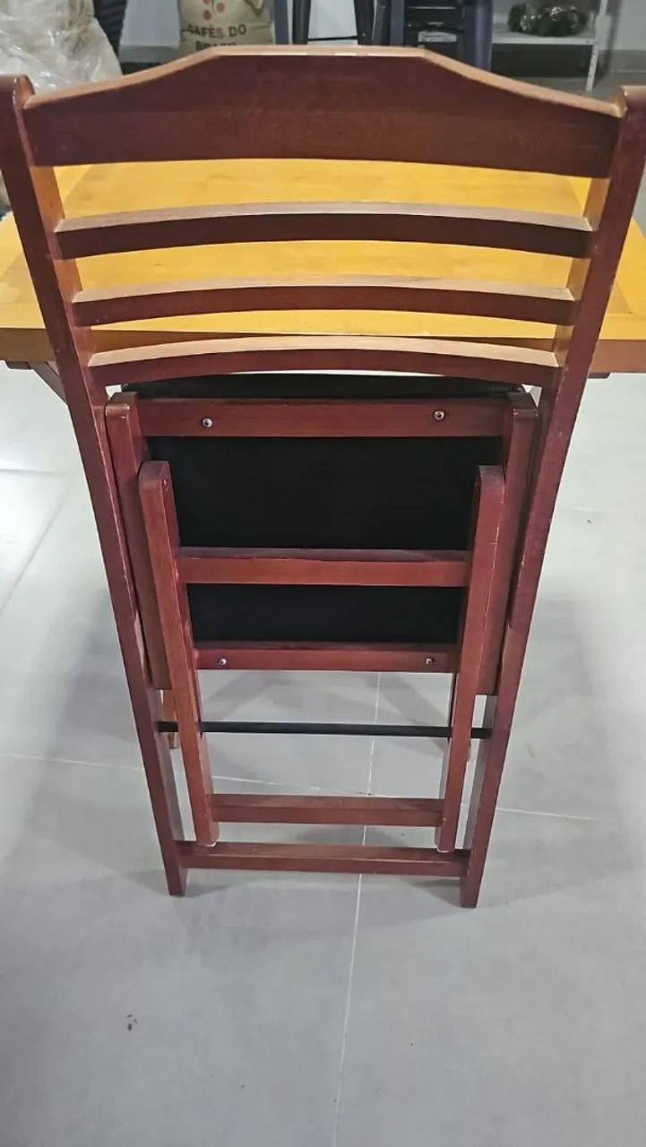 Conjunto de mesa e cadeiras dobráveis  - Foto 4