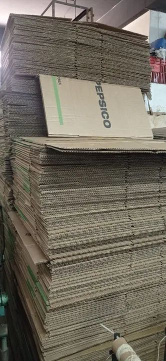 Caixa de papelão (Ideal para mudanças)