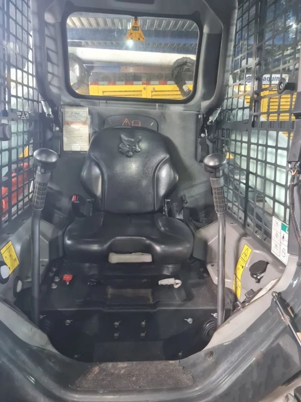 Minicarregadeira Bobcat S570 2024 811.4hs Ar+hf+alavanca - Foto 6