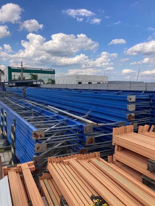 Porta palete bom estado com montante de até 10 metros 