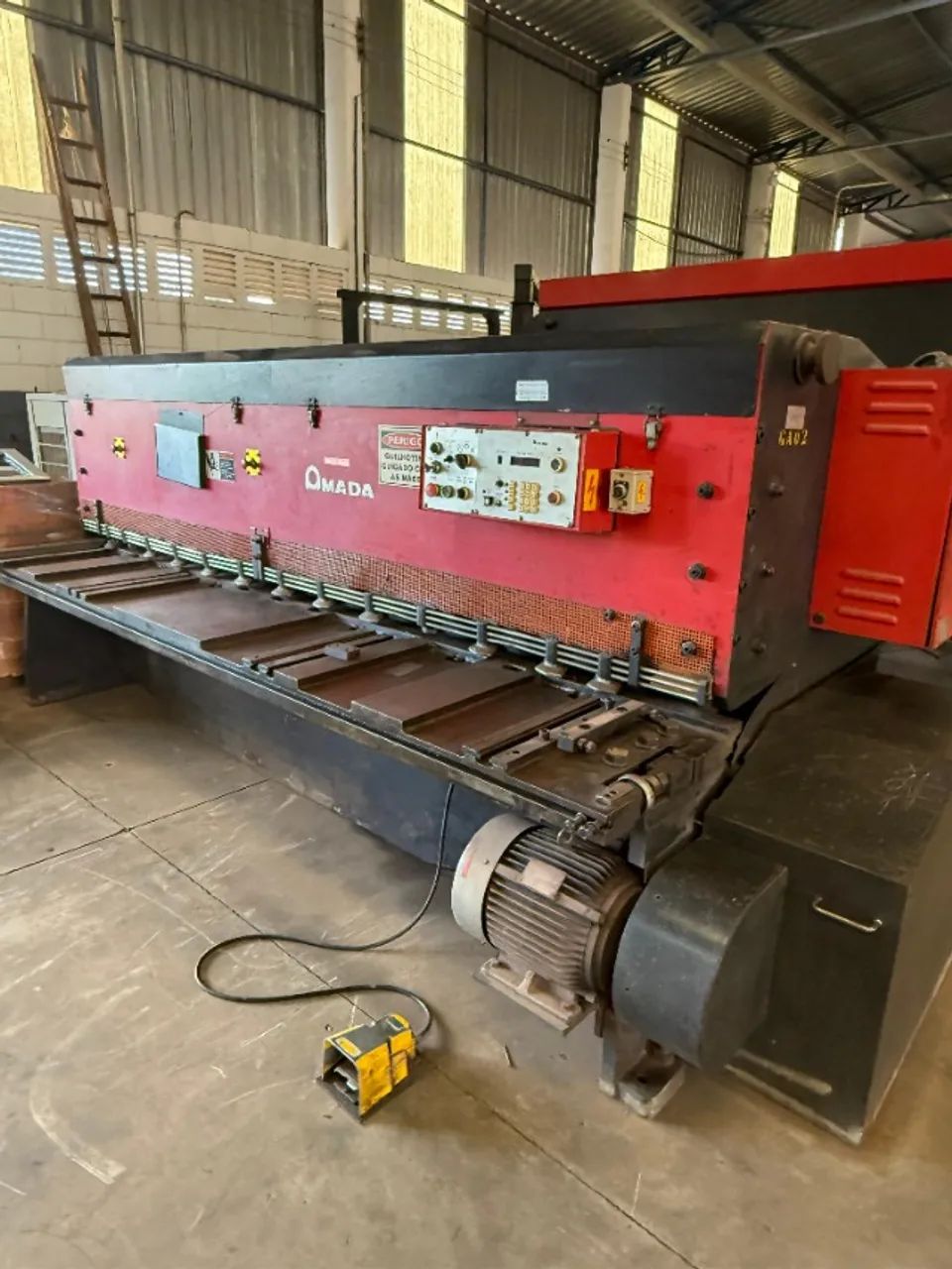 Guilhotina Amada CN