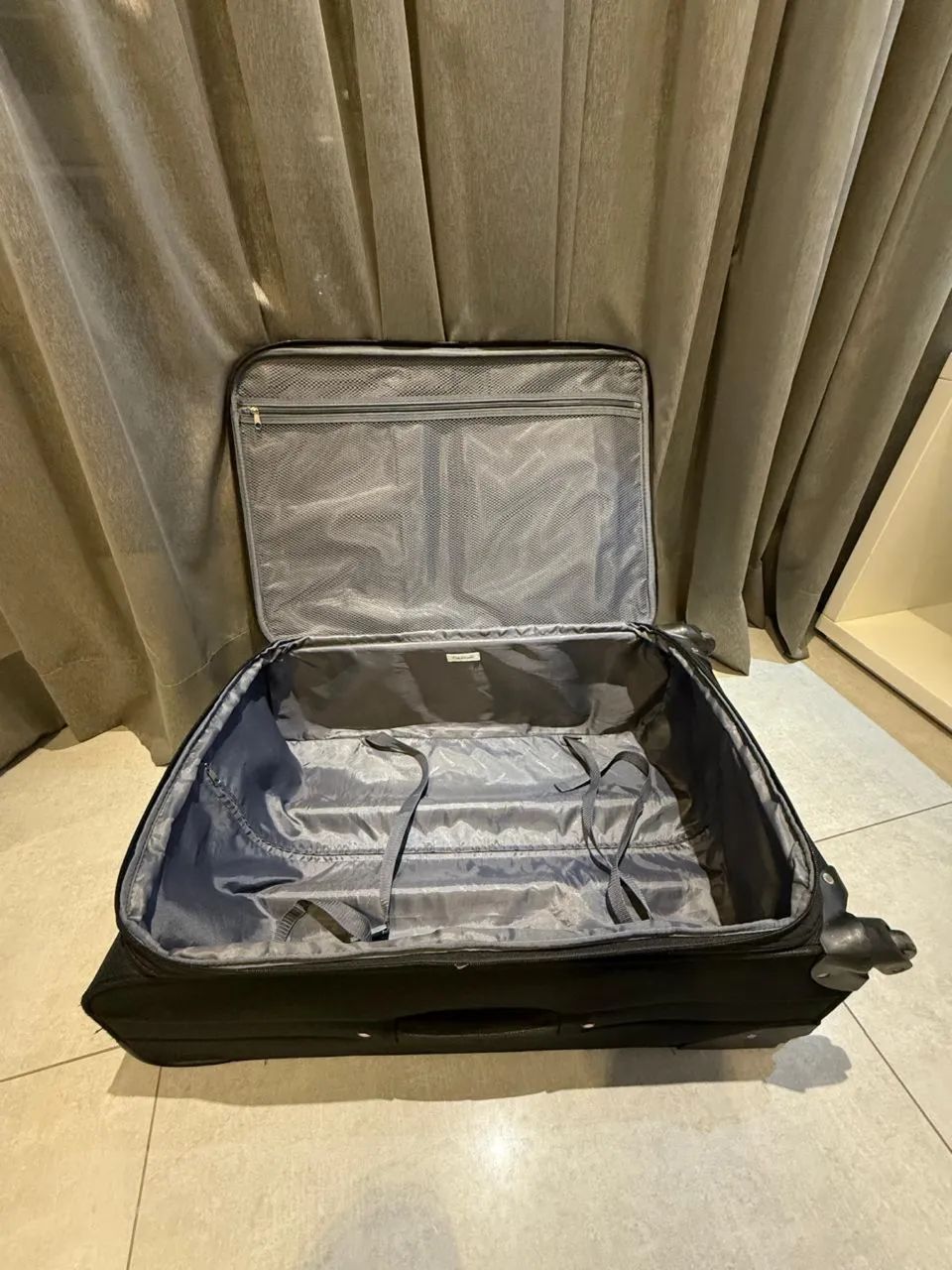 Mala Viagem Calvin Klein 32kg - Foto 3