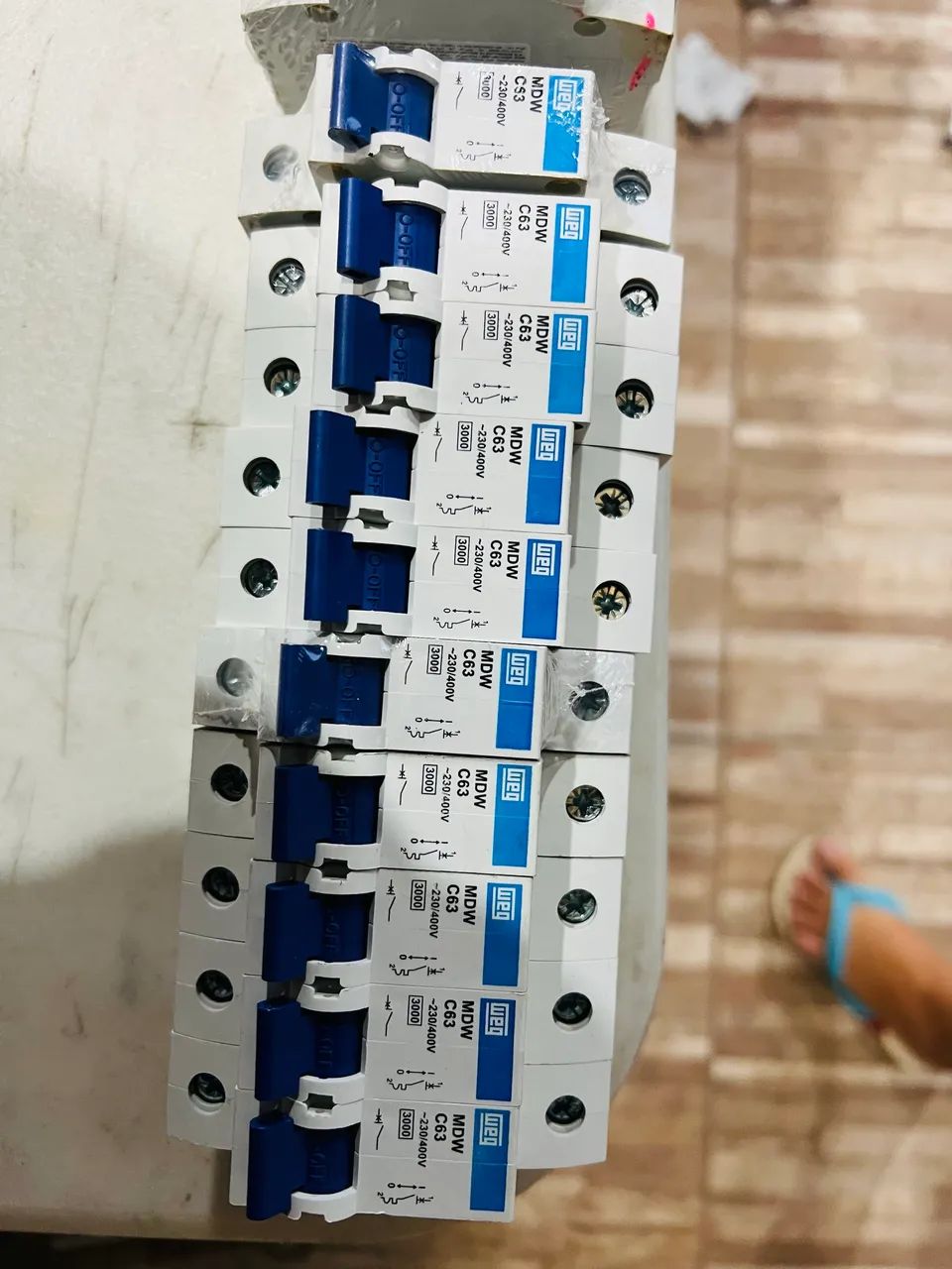 Lote de Disjuntores WEG Novos - 10A / 25A / 63A - Foto 3