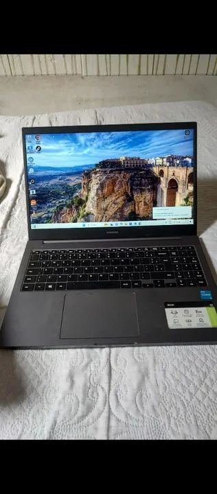 Notebook Samsung - Tela grande e desempenho impecável